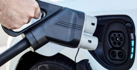 Bina kablolarıyla bağlantı kurmak için tasarlanmış elektrikli araç şarj sistemi test devreleri